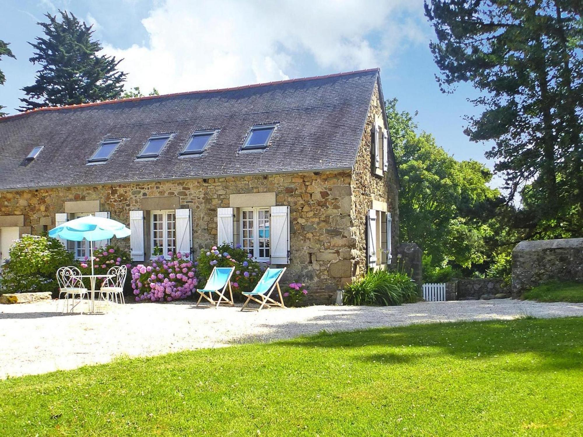 Beautiful Country House On Common Property Plougrescant Eksteriør bilde